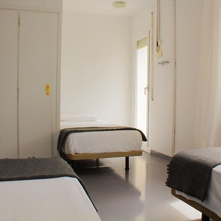 Sitges Beach Hostel Exterior photo