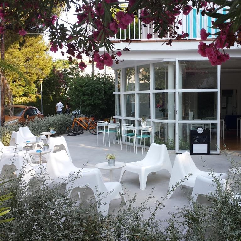 Sitges Beach Hostel Exterior photo