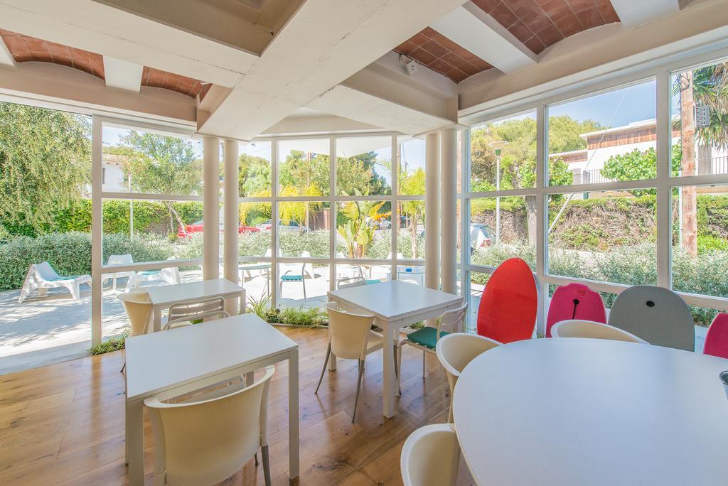 Sitges Beach Hostel Exterior photo